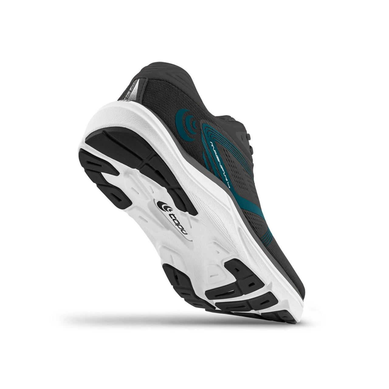 Topo Athletic Men's Magnifly 4 - Grey / Navy - Image 5