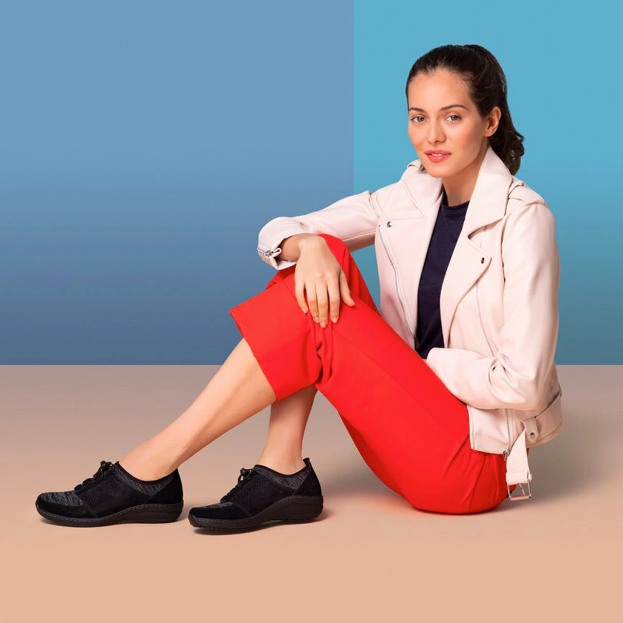 Aetrex Women's Casey Slip-On - Black - Image 7