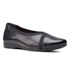Clarks Women's Un.DarceyEase2 - Black Leather