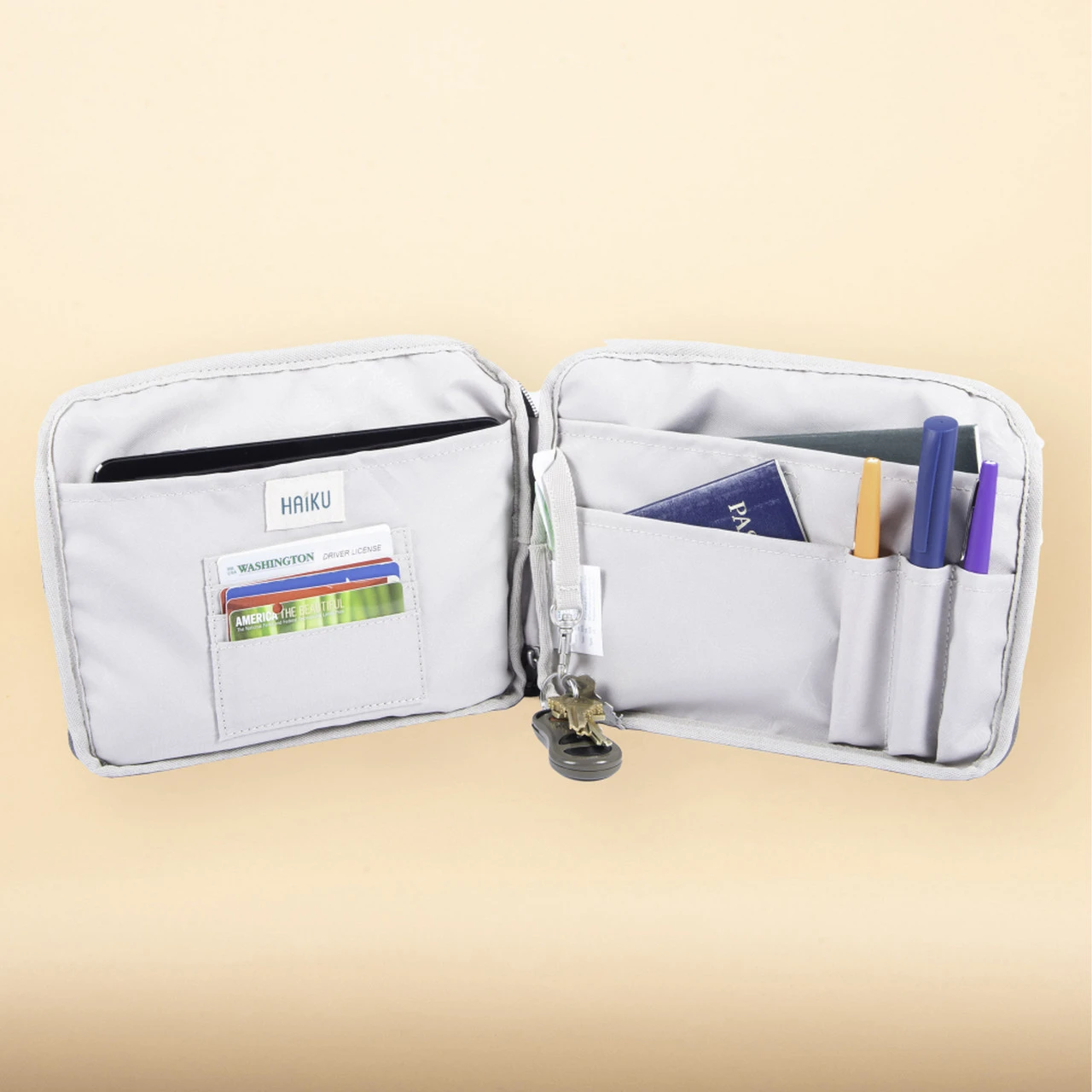 Haiku Aspire Folio - Blackberry - Image 2