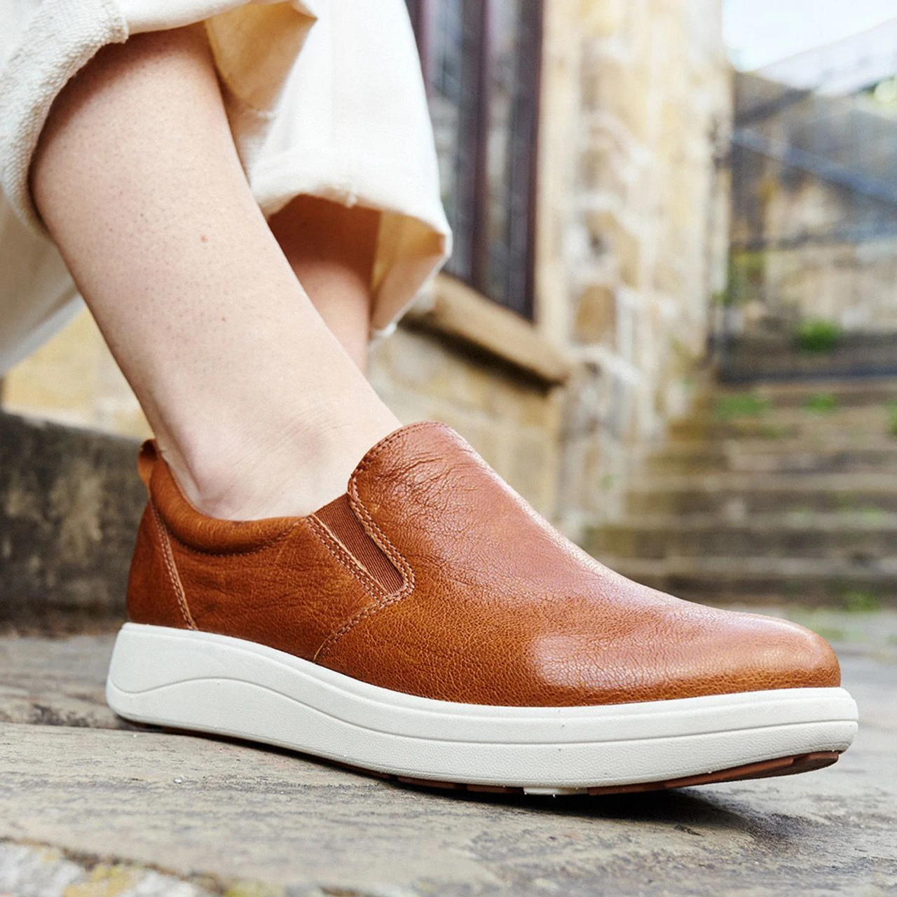 Strive Women's Florida II - Rust - Image 5