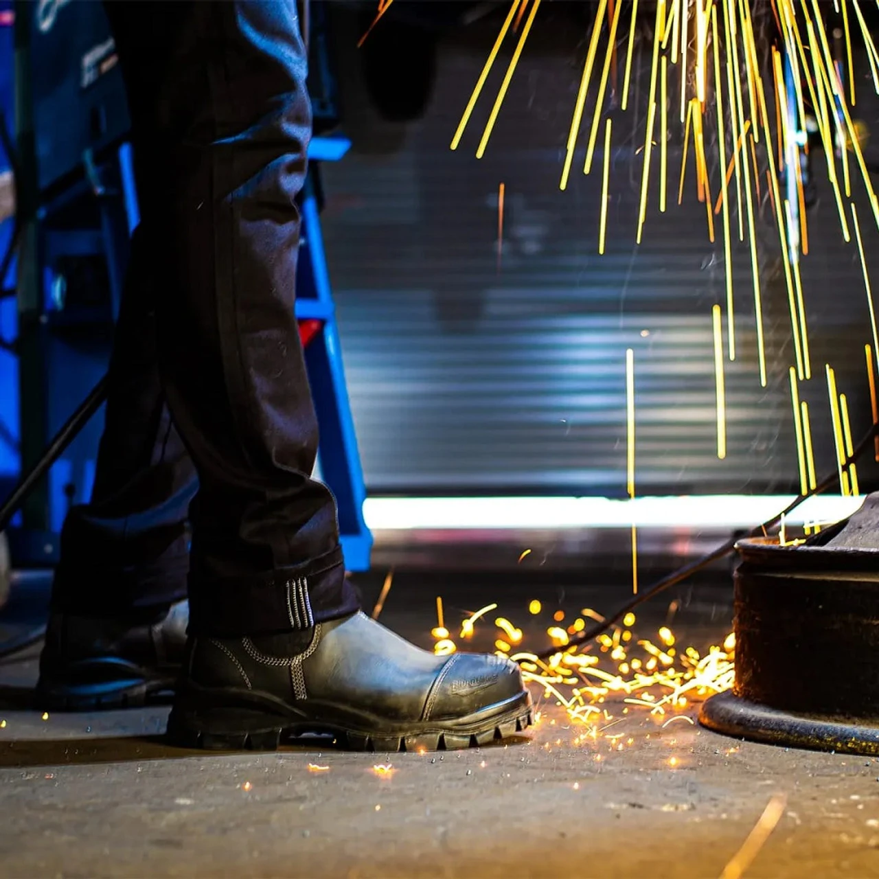 Blundstone 990 Work Boot - Black - Image 5