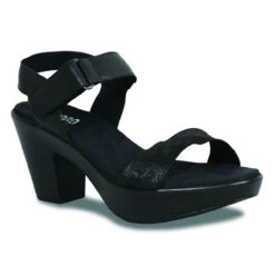 Munro Women's Willa - Black Leather